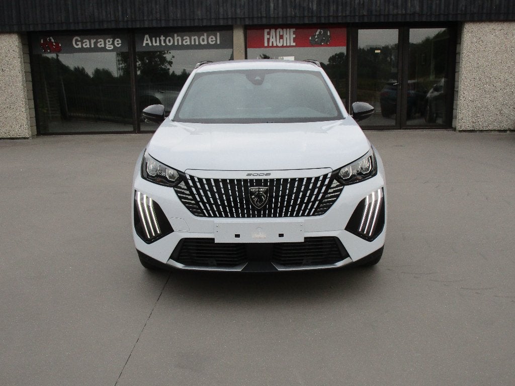 PEUGEOT 2008 1.2 TURBO 100PK 02/2025 13700 KM BTW AFTREKBAAR, Auto's, Peugeot, Voorwielaandrijving, Stof, Navigatiesysteem, Wit