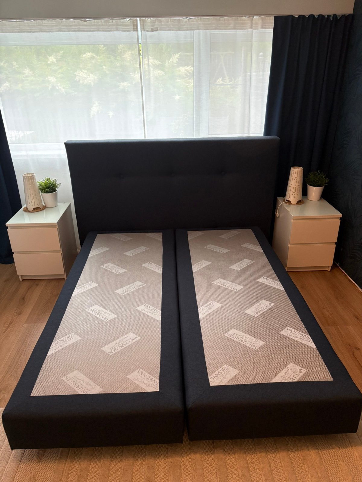 Boxspring 160cm x 200cm. Dit weekend ophalen 300€., Maison & Meubles, Chambre à coucher | Lits boxsprings, Comme neuf, Enlèvement