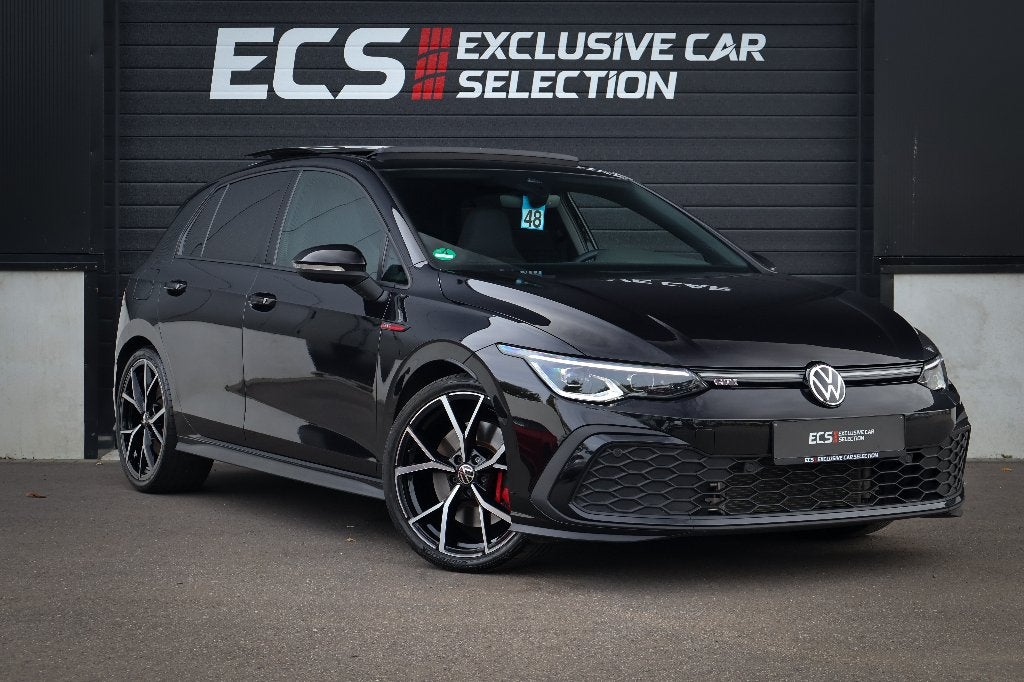 Volkswagen Golf 8 GTI | IQ | Pano | 19" Estoril Black Pack, Auto's, Stof, 4 cilinders, Zwart, Bedrijf