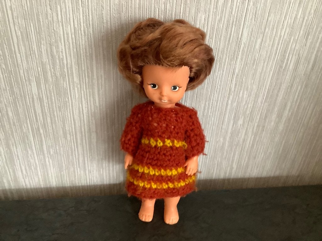 vintage speelpopje (20 cm), Ophalen of Verzenden, Gebruikt, Pop