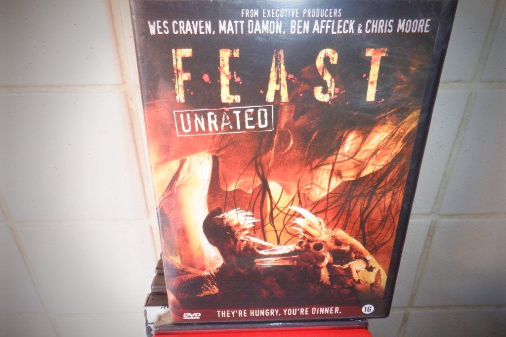 DVD Feast.UNRATED !, CD & DVD, DVD | Horreur, À partir de 16 ans, Enlèvement ou Envoi, Comme neuf, Monstres