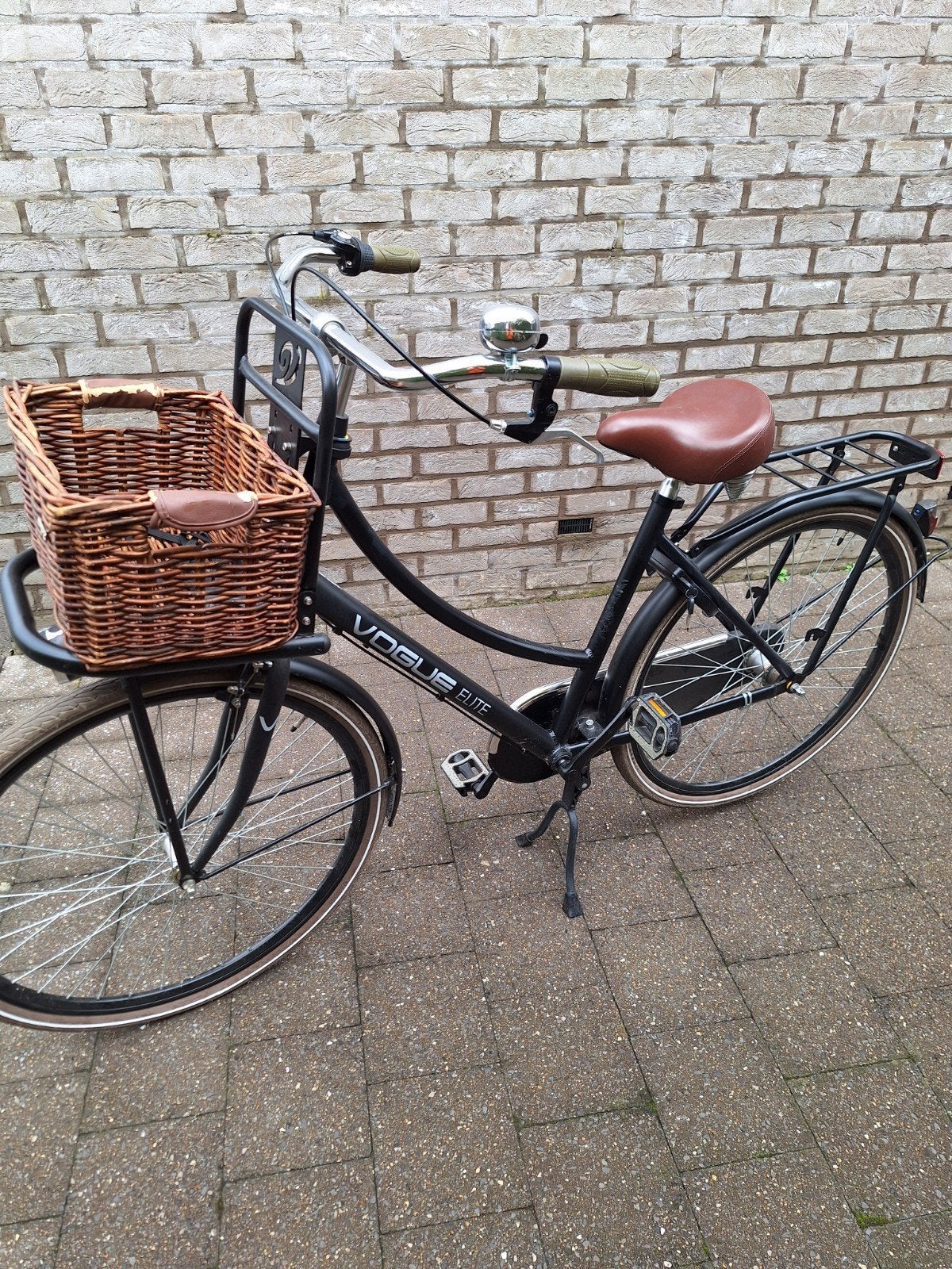 Damesfiets Vogue elite. Zwart, 3 versnellingen, 28 inch, Ophalen, Velgrem, Versnellingen, Zo goed als nieuw
