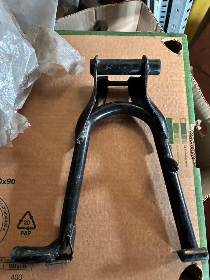 Middenstaander Honda CD50, en Benly, Motoren, Onderdelen | Honda, Ophalen of Verzenden, Nieuw