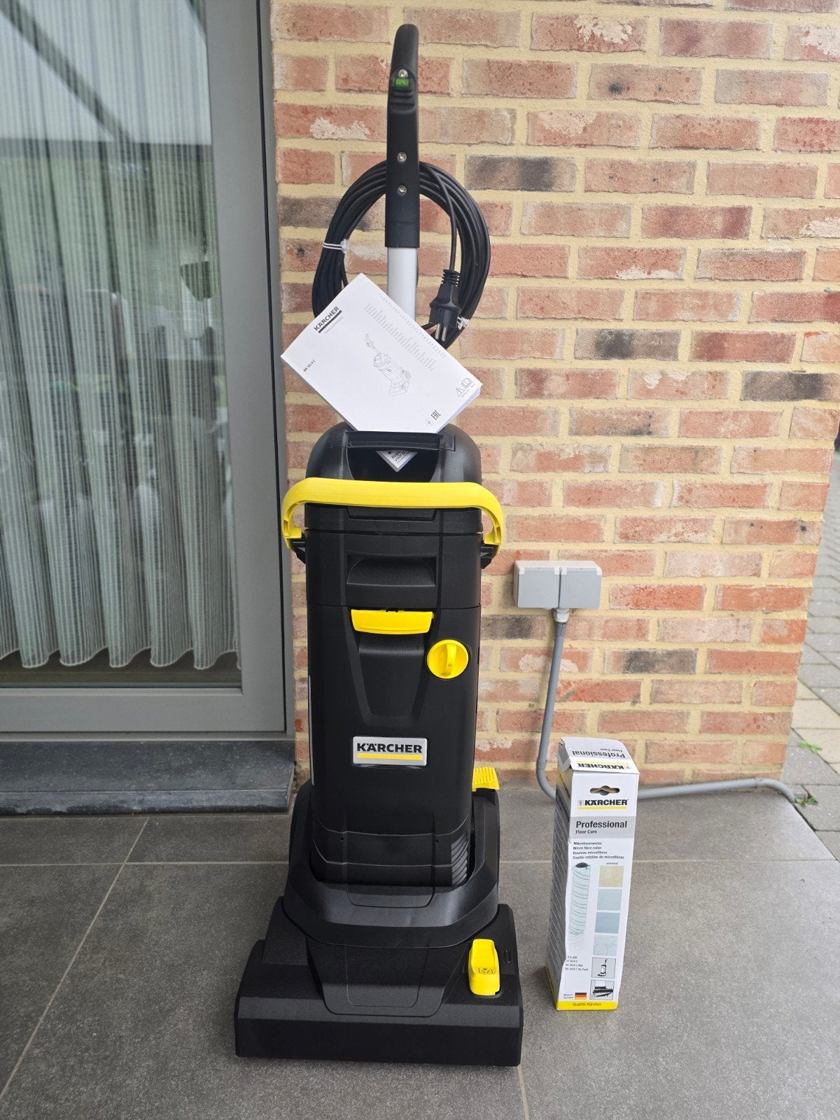 Kärcher BR 30/4C Schrobzuigmachine Nieuw op kabe, Doe-het-zelf en Bouw, Ophalen of Verzenden, Nieuw, Schrobmachine