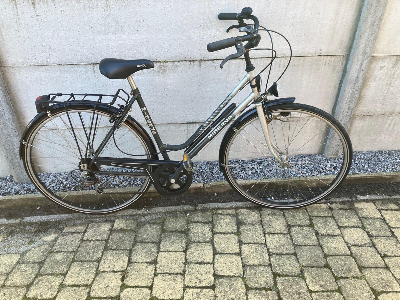 Damesfiets minerva, Enlèvement, Vitesses