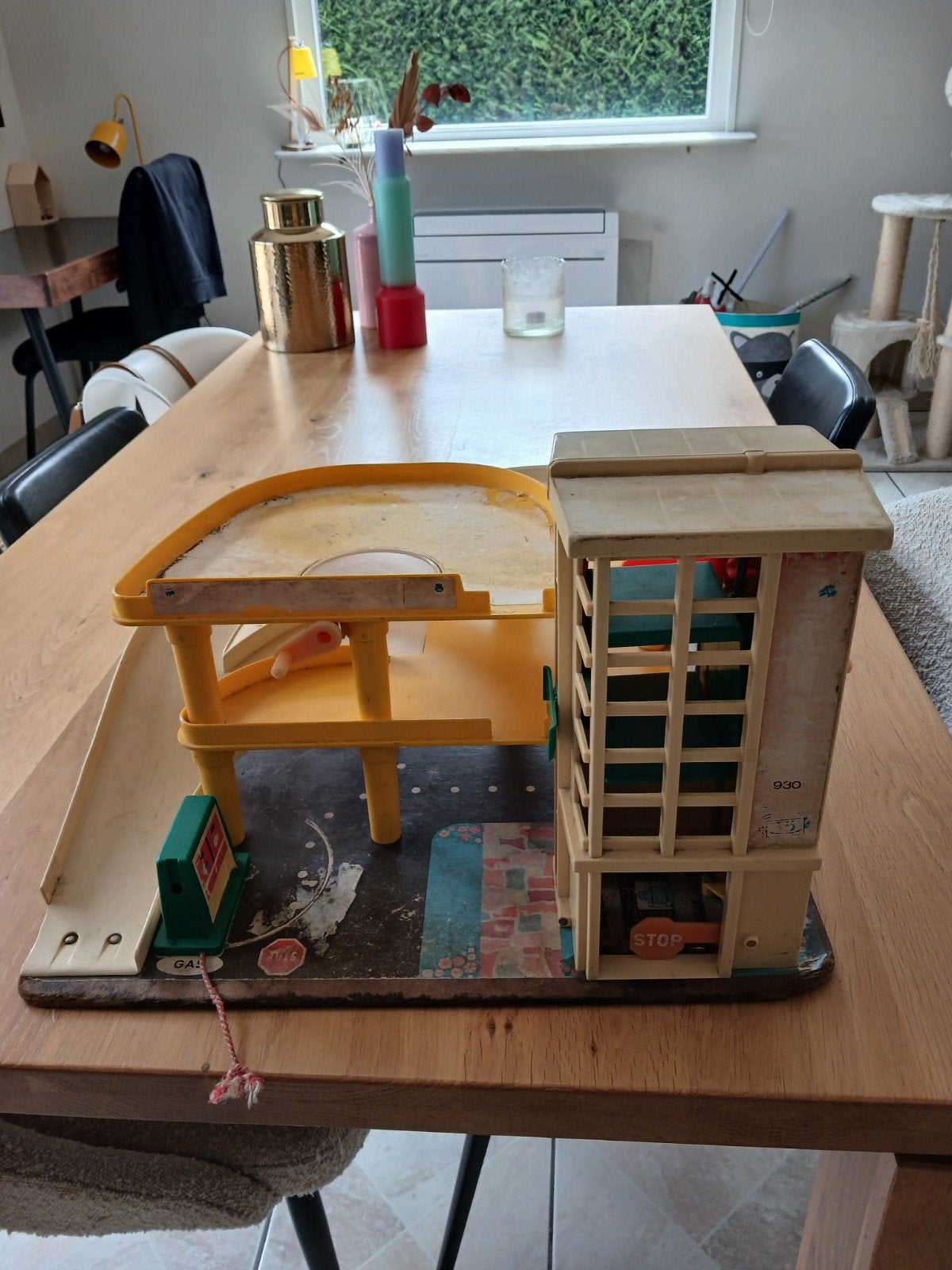 gratis vintage fisher price garage, Verzamelen, Ophalen, Gebruikt
