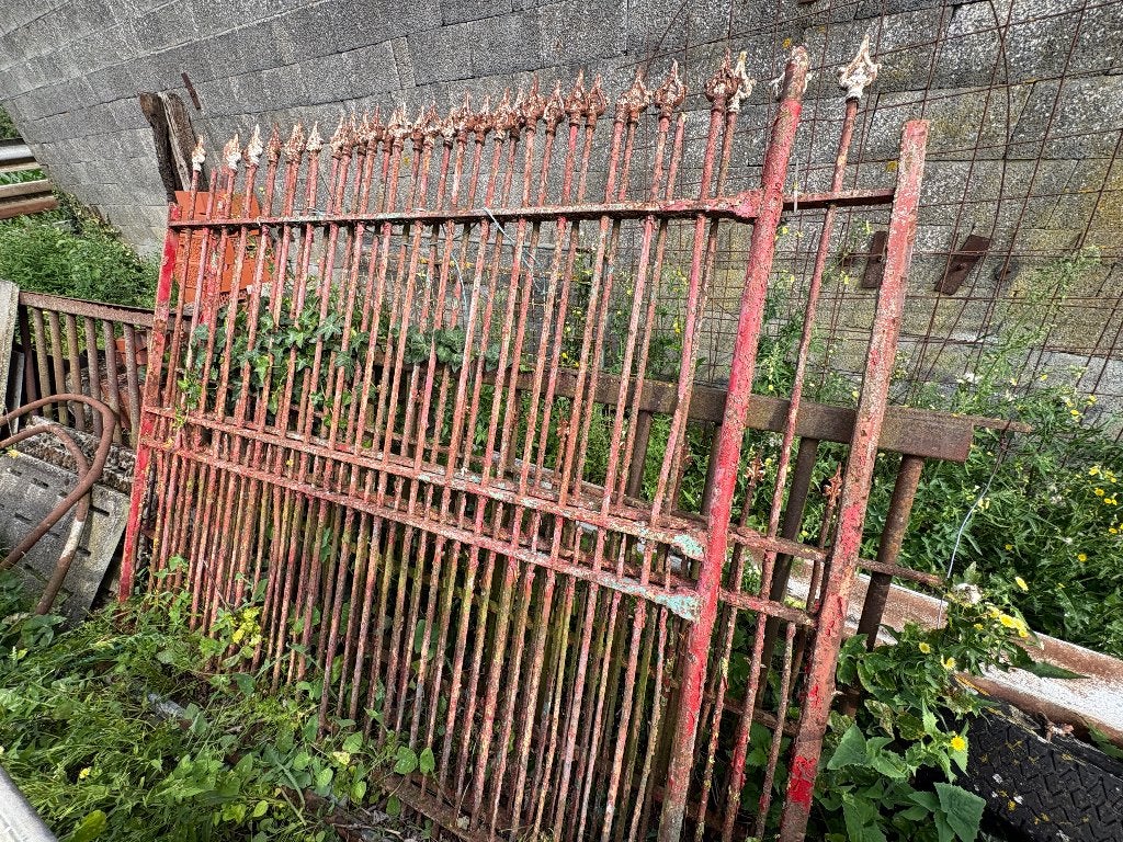 Authentieke dubbele smeed-ijzeren poort, Ophalen, Gebruikt, IJzer
