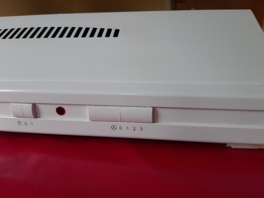 Hotte BEKO Modèle CFB 64 31 W. Parfait état, Enlèvement, Utilisé, Autoportant, Hotte murale