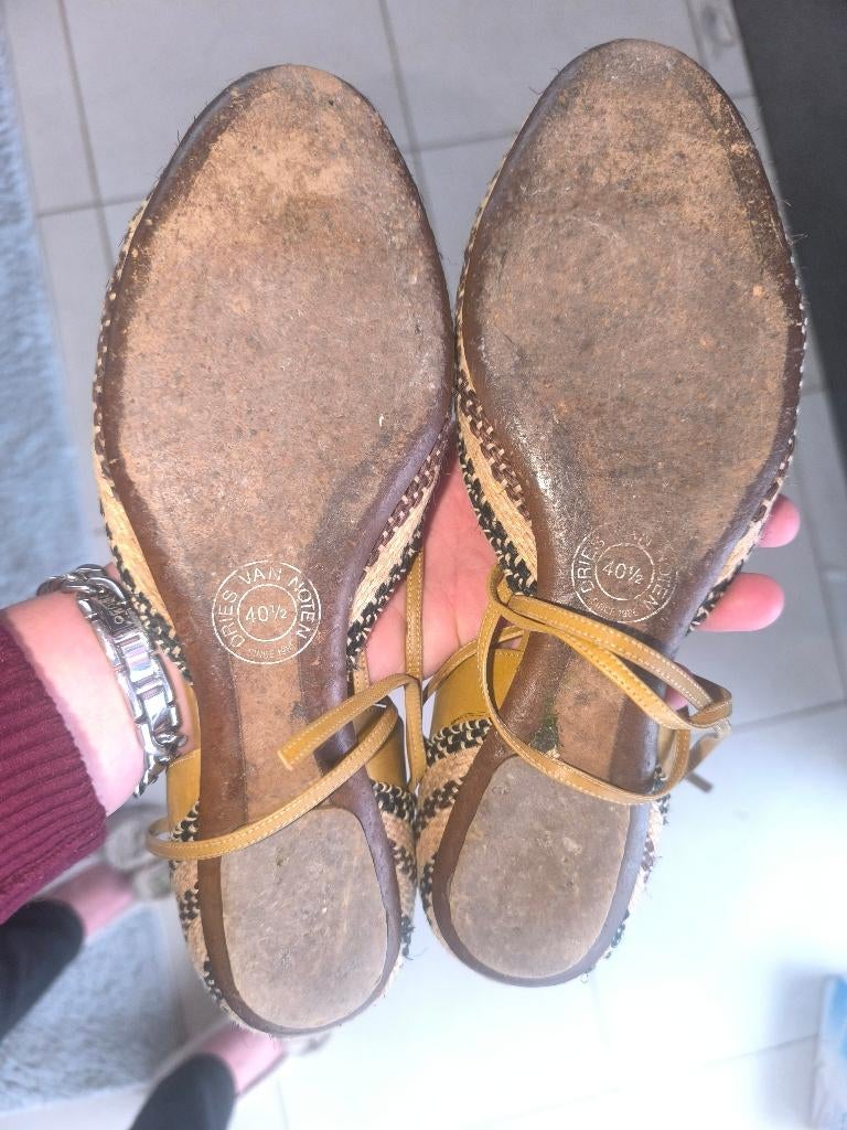 Dries van noten schoenen, Ophalen, Beige, Zo goed als nieuw, Sandalen of Muiltjes