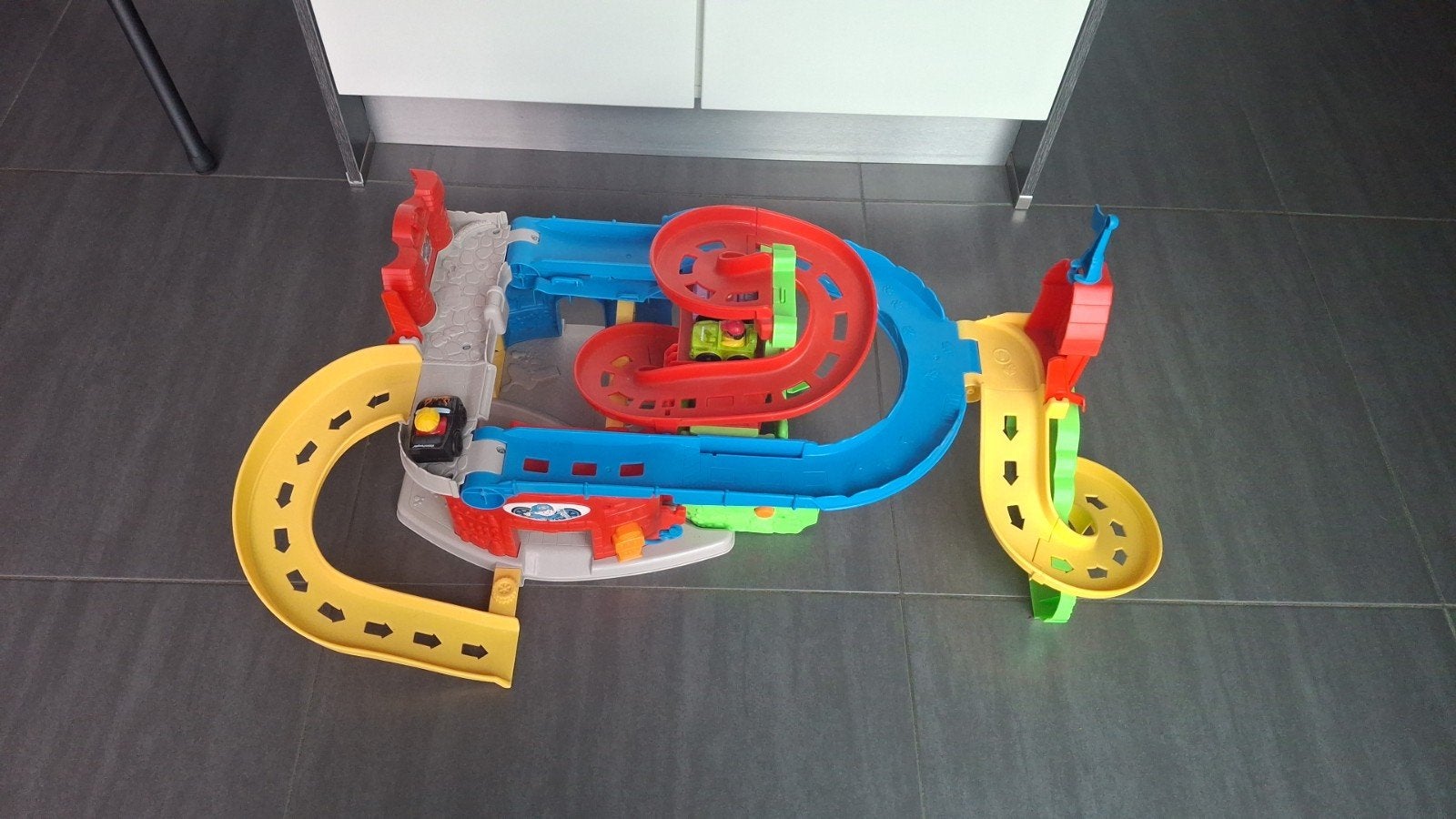 v tech autobaan, Kinderen en Baby's, Handmatig, Ophalen, Overige merken, Racebaan