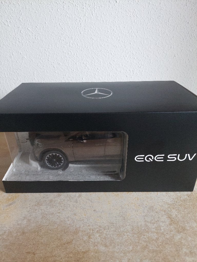 1/18 - NZG - Mercedes Benz EQE bruin metallic, Ophalen of Verzenden, Nieuw