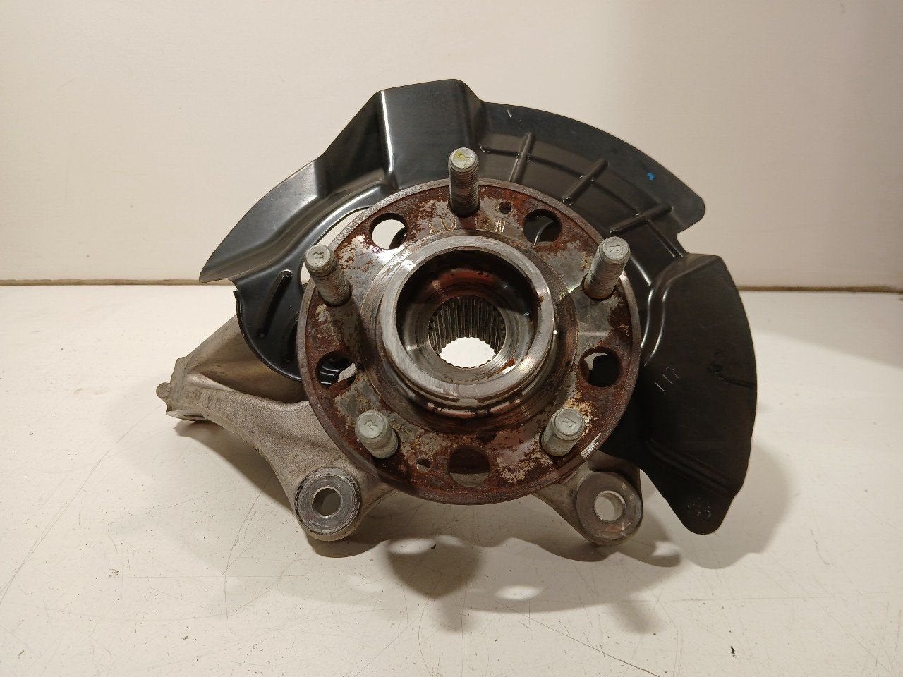Wielnaaf links voor Hyundai Tucson, Onderdelen@venauto.nl, Van der Ven Autorecycling B.V., Gebruikt, Ettenseweg 76, 4706 PB Roosendaal, The Netherlands