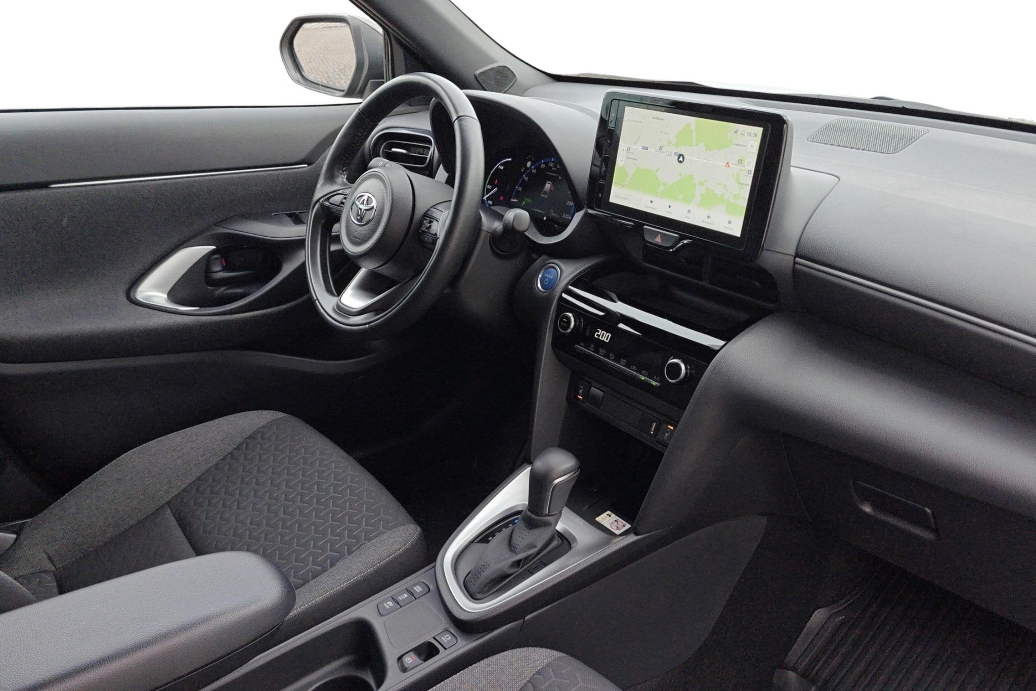 Toyota Yaris Cross 1.5 VVT-ie Dynamic Plus + Premium Pack +, Auto's, Stof, Gebruikt, Overige kleuren, https://public.car-pass.be/vhr/26333615-9464-49f2-8c97-4d984f1aee8b