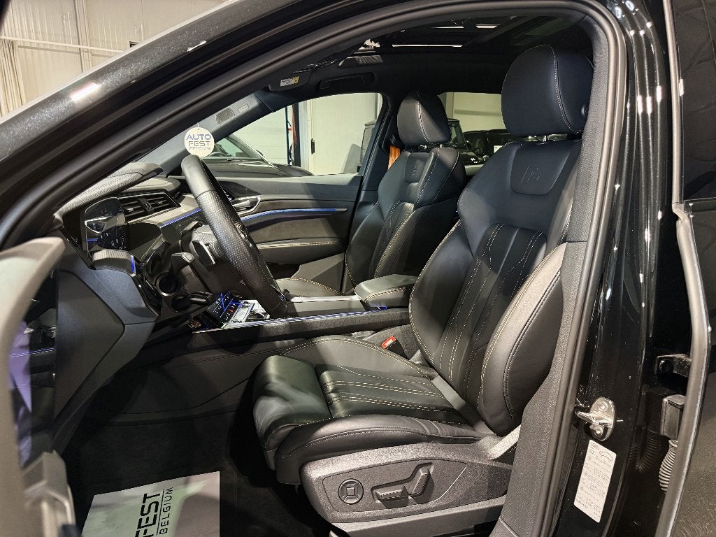 Audi E-Tron 50 Quattro S-Line ‘Black Edition’ - Garantie, Auto's, Automaat, Dealer onderhouden, Zwart, Leder