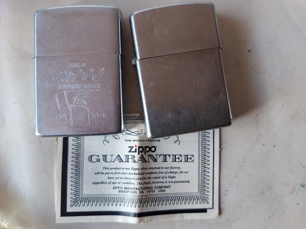 2 gebruikte zippo aanstekers, Verzamelen, Rookartikelen, Aanstekers en Luciferdoosjes, Gebruikt, Aansteker, Ophalen of Verzenden