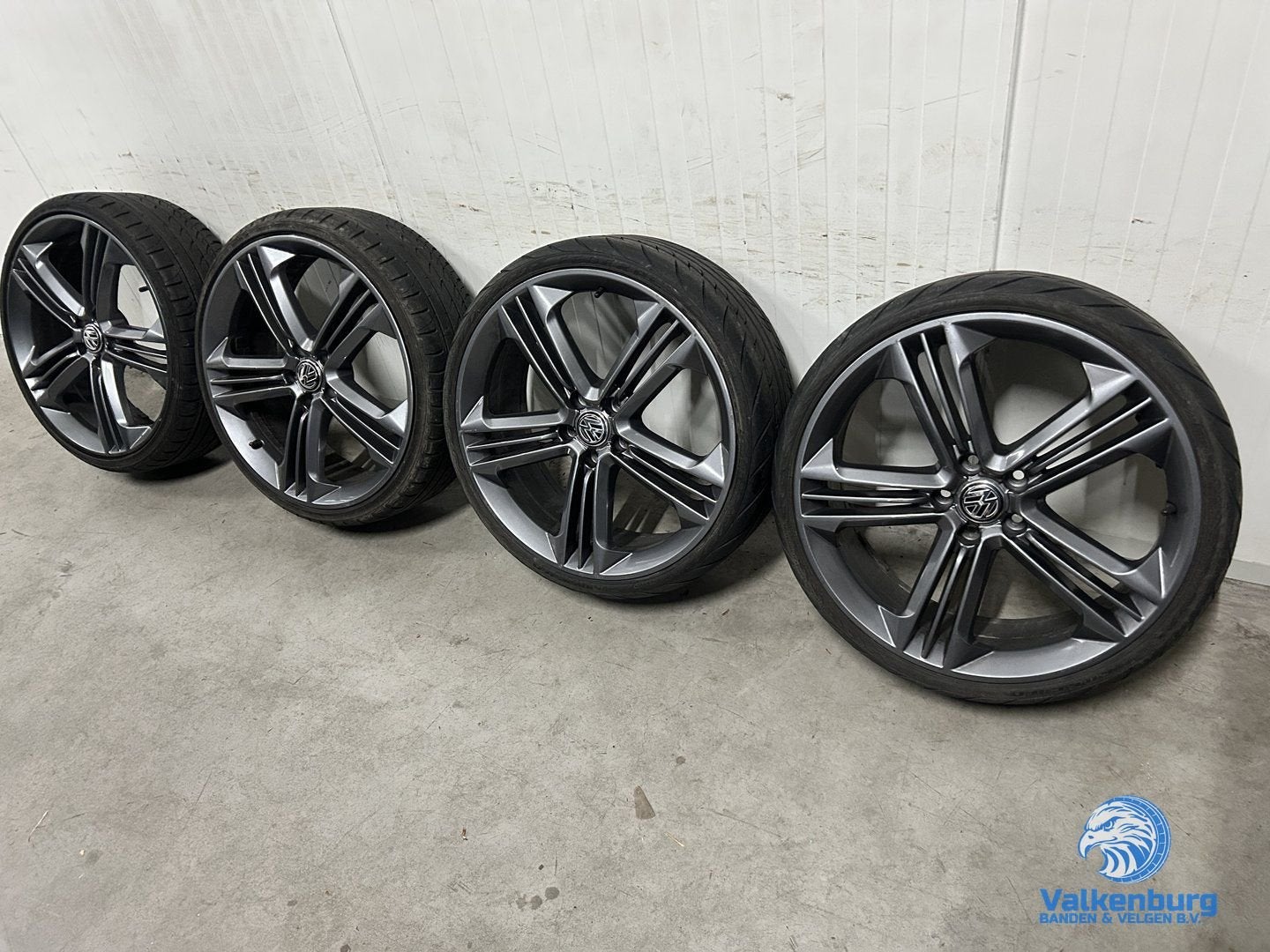 7-8mm! VAG VW Golf Caddy Audi A3 Leon 20 inch velgen 5x112 z, Gebruikt, -, -, Banden en Velgen