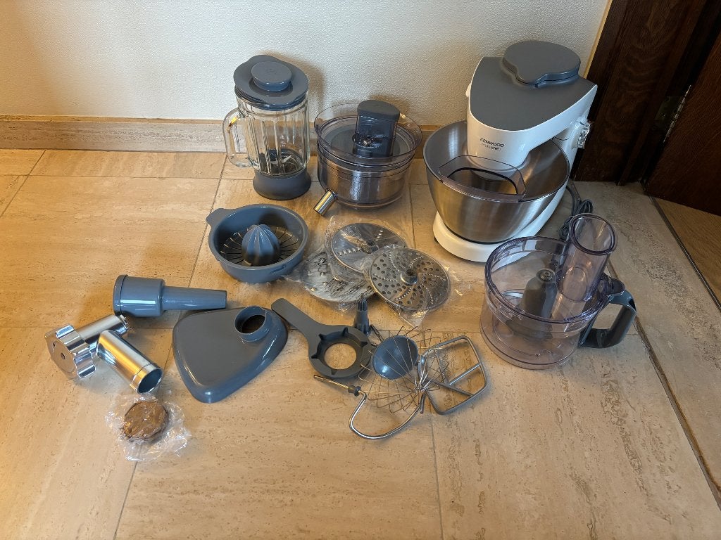 Kenwood Multione, Elektronische apparatuur, 4 liter of meer, Ophalen, Zo goed als nieuw, 3 snelheden of meer