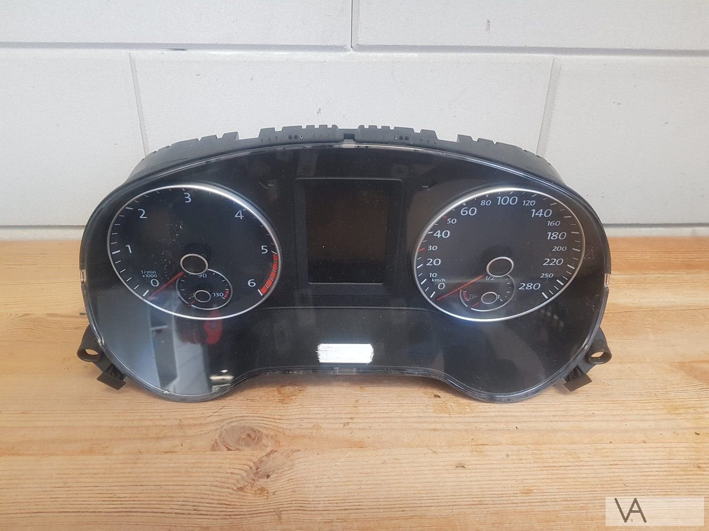 VW Jetta 4 2010 - 2017 tdi tellerbak cockpit 5c6920861a €50, Volkswagen, -, Utilisé, -