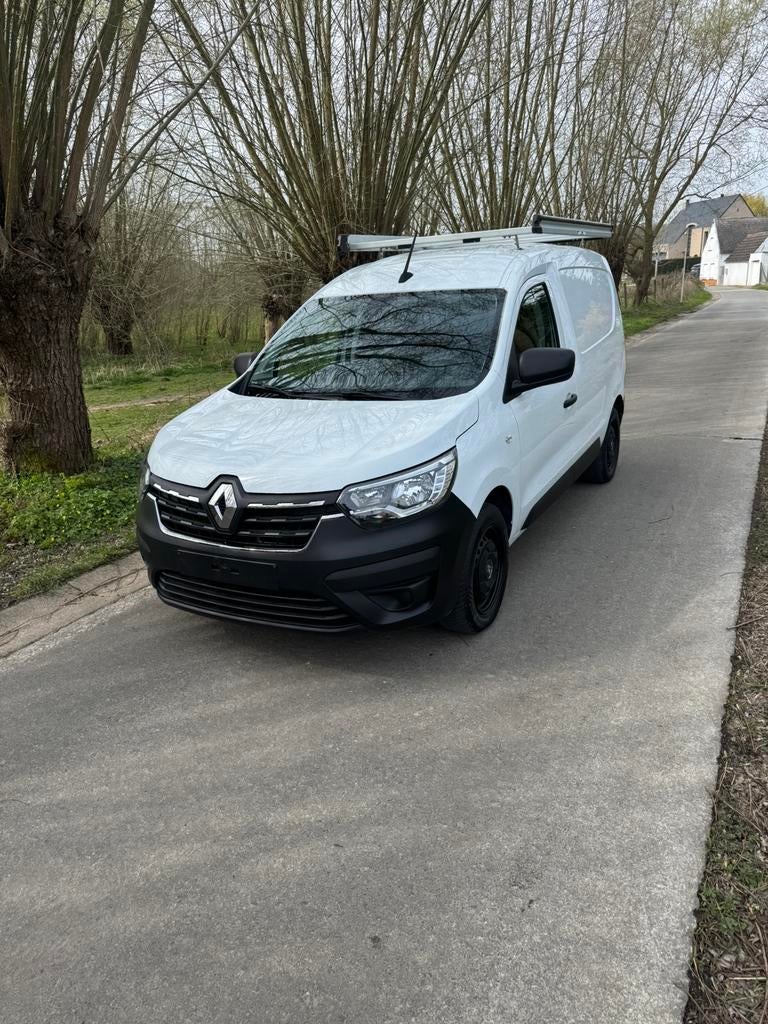 Renault kangoo lichte vracht1.5 euro6d-E-isc km 40650 bj2022, Auto's, Bestelwagens en Lichte vracht, Euro 6, Renault, Leder en Stof