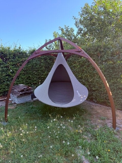 Hangmat Cacoon Taupe kleur + Houten Tripod, Tuin en Terras, Ophalen, Meerpersoons, Zo goed als nieuw, Met standaard