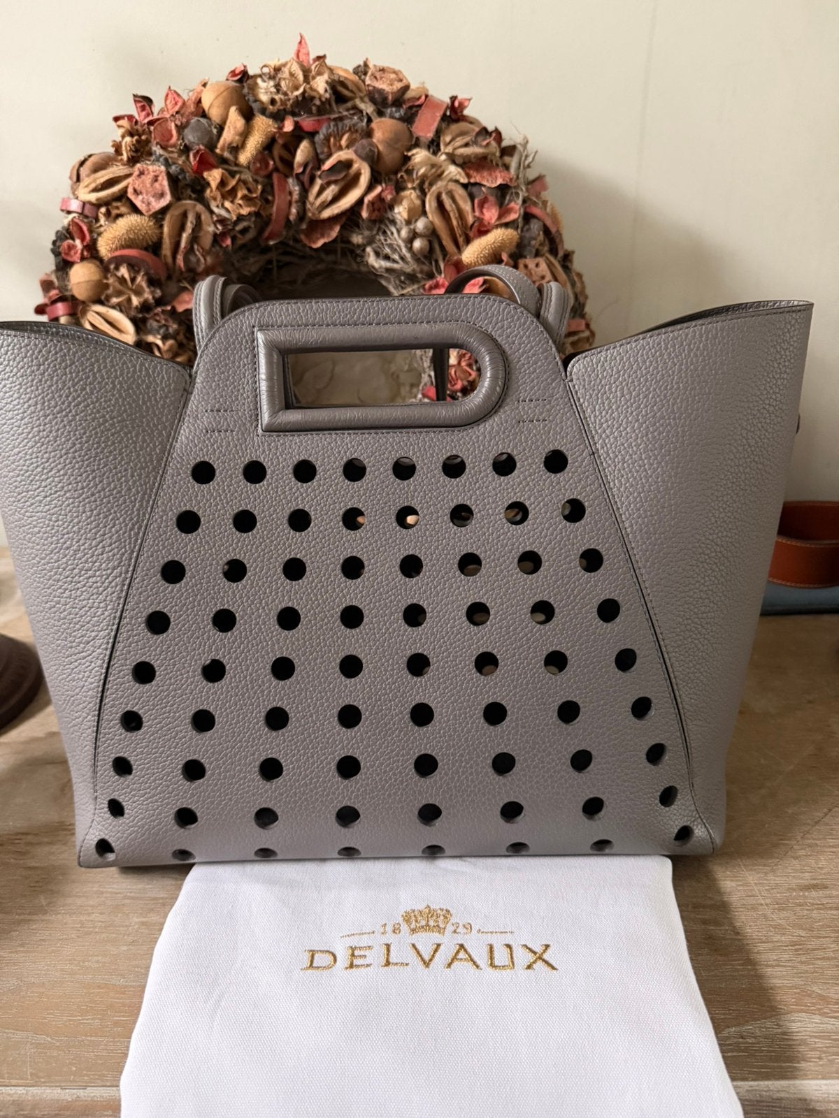 Delvaux L’airess mm, Handtassen en Accessoires, Ophalen, Zo goed als nieuw