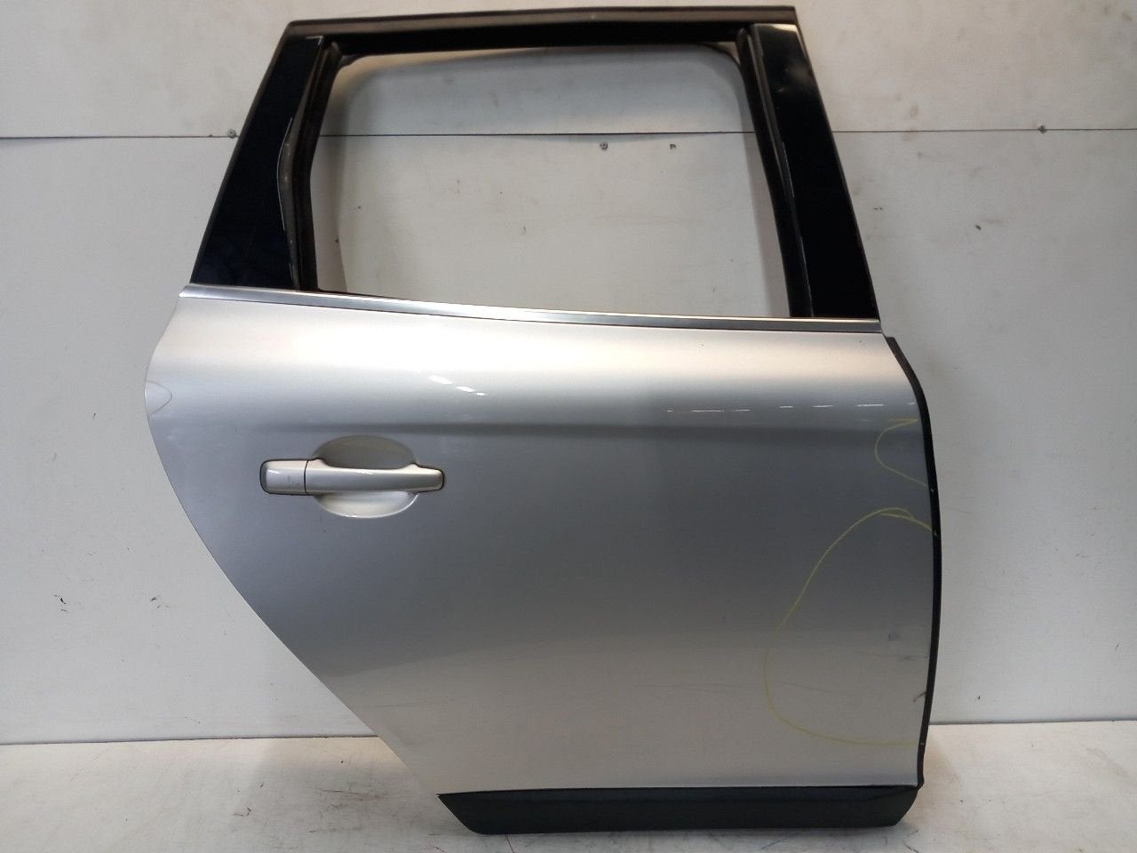 Portier rechts achter Volvo XC60, Onderdelen@venauto.nl, Van der Ven Autorecycling B.V., Gebruikt, Ettenseweg 76, 4706 PB Roosendaal, The Netherlands