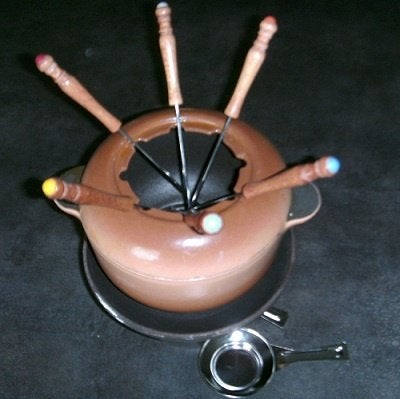 Fondueset in gietijzer + 6 vorkjes., Antiaanbaklaag, Gietijzer, Overige typen, Ophalen of Verzenden