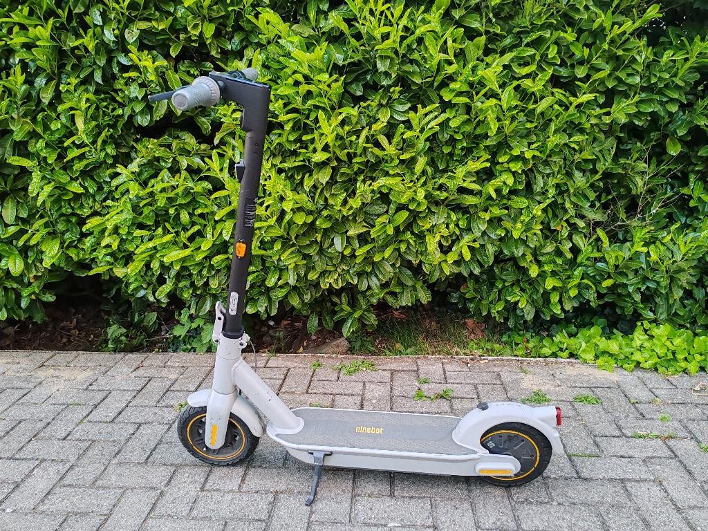 Ninebot G30LD MAX — Licht (17,7 kg) Nieuwe banden voor 2024, Ophalen, Gebruikt, Elektrisch, Klasse A (25 km/u)