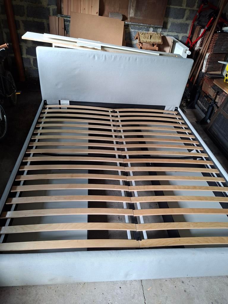 Bed ikea 180x200 met 4 onderlades, Huis en Inrichting, Slaapkamer | Bedden, Ophalen