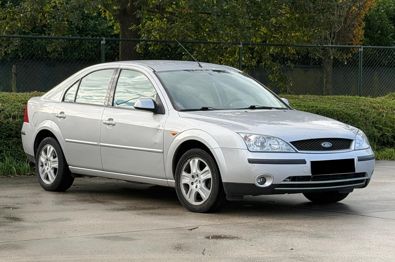 ford mondeo 2.0i AUTOMAAT REEDS GEKEURD VOOR VERKOOP, Auto's, Zwart, Mondeo, Leder, 5 deurs