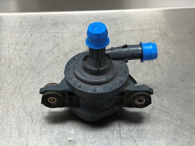 POMPE A EAU Auris Touring Sports (E18) (|161B047010|), Utilisé, Toyota