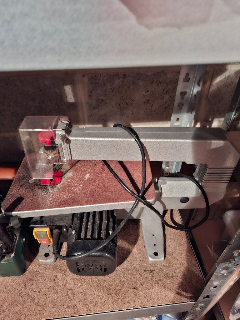 SCIE A CHANTOURNER ELECTRIQUE, Ophalen