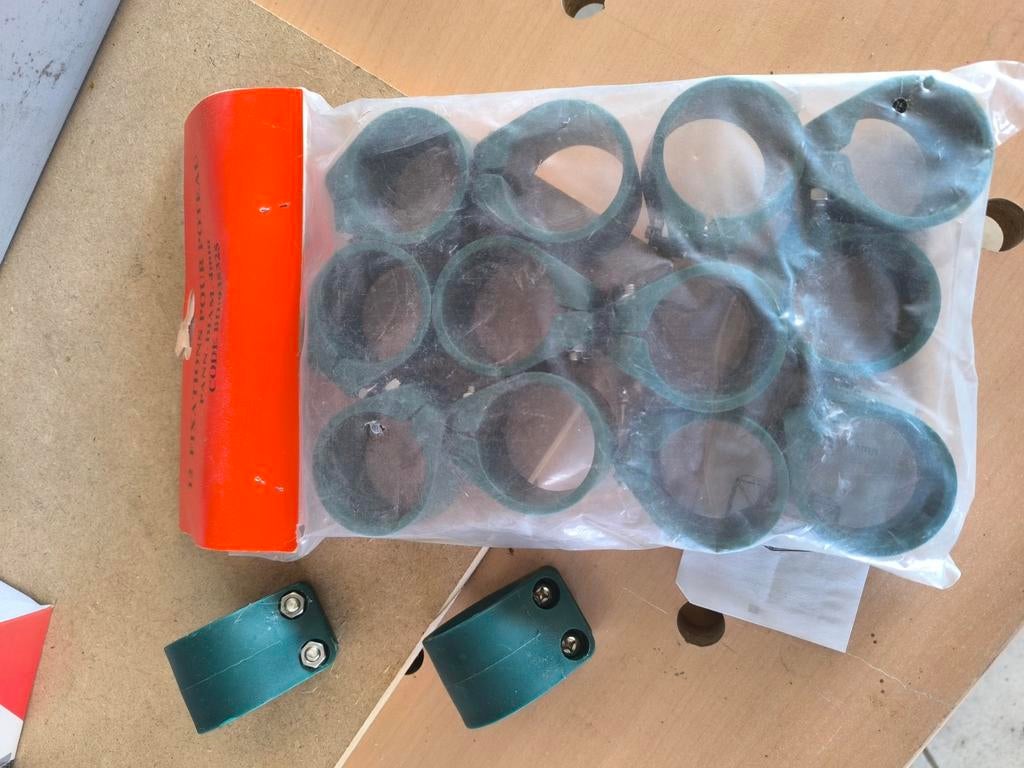 12 Colliers de fixation vert (poteau clôture 48mm), Jardin & Terrasse, Palissades, Enlèvement ou Envoi, Neuf, Autres matériaux