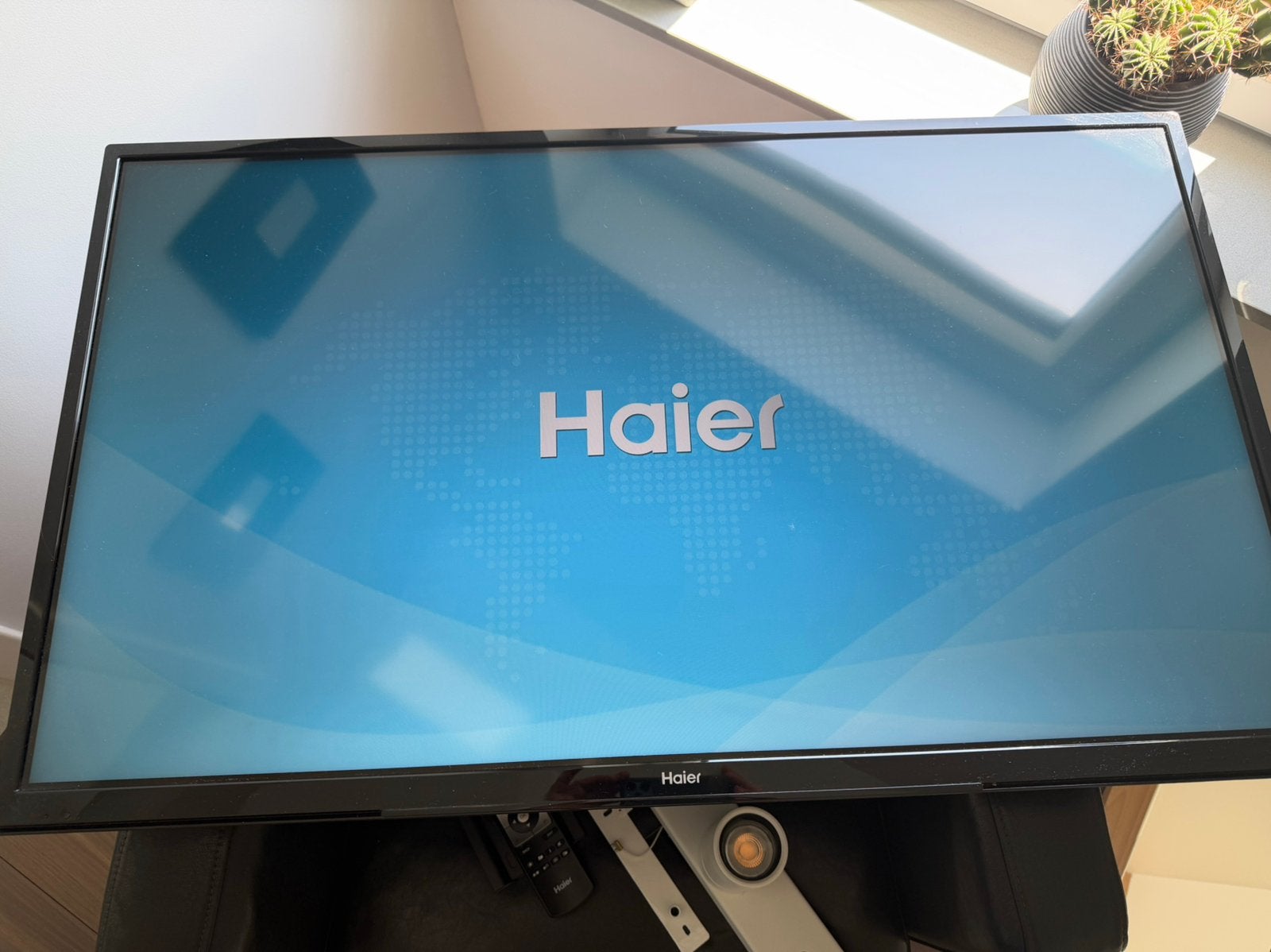 Television haier 42 pouces, Autres marques, Comme neuf, Enlèvement, 100 cm ou plus