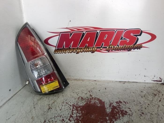 Achterlicht links van een Daihatsu Sirion, Gebruikt, Daihatsu, -, -