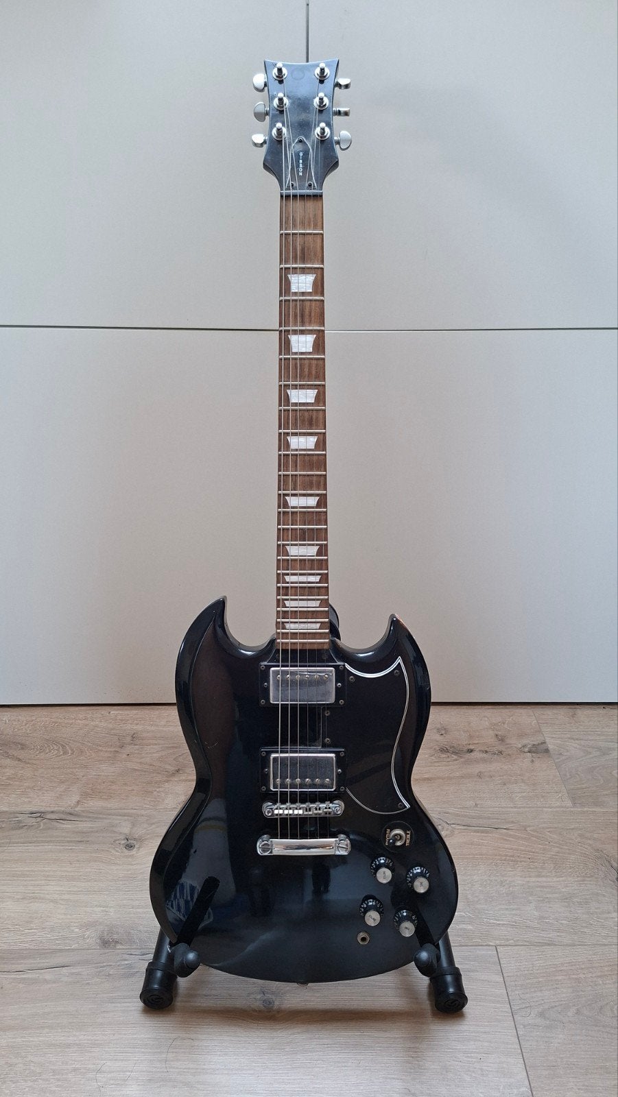 Elektrische Gitaar (incl. versterker, statief), Muziek en Instrumenten, Snaarinstrumenten | Gitaren | Elektrisch, Ophalen, Gebruikt