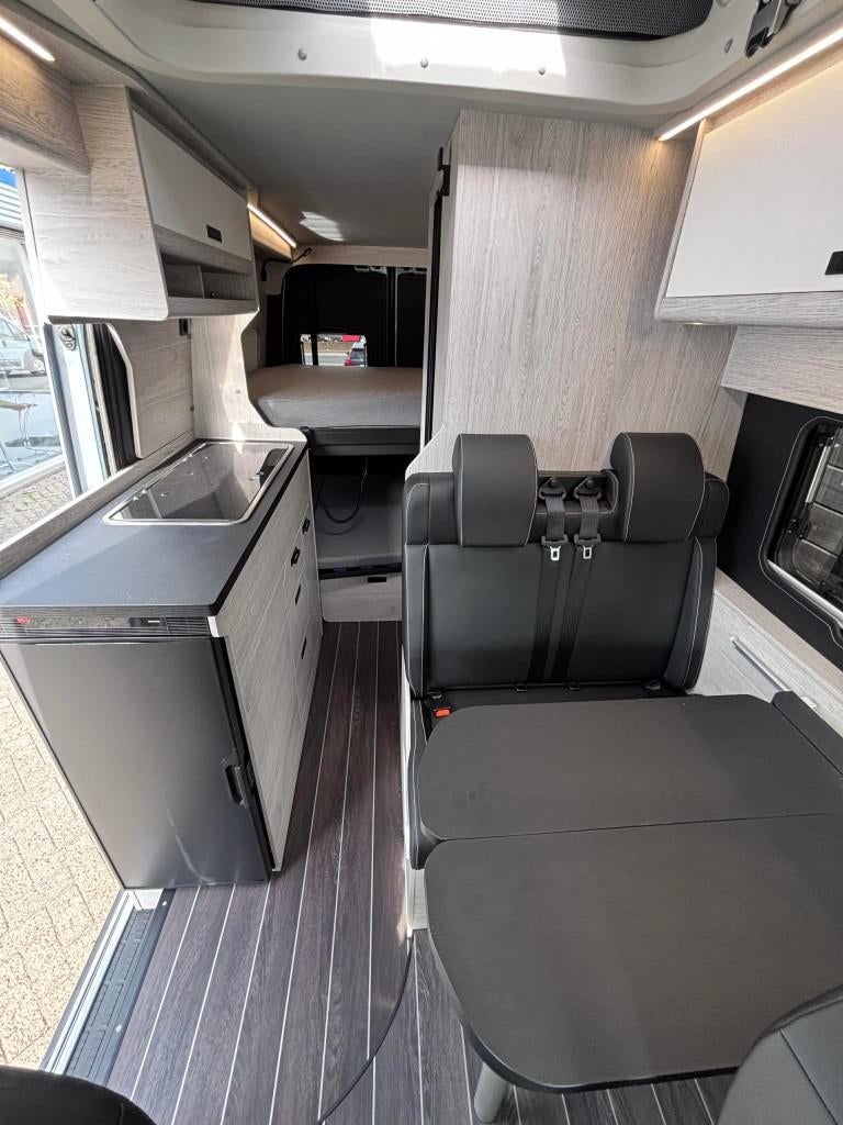 Julià Camper Yellowstone 4x4 MAN TGE - Hefdak, Caravanes & Camping, Camping-cars, Réfrigérateur, Siège standard, Airbags, Diesel