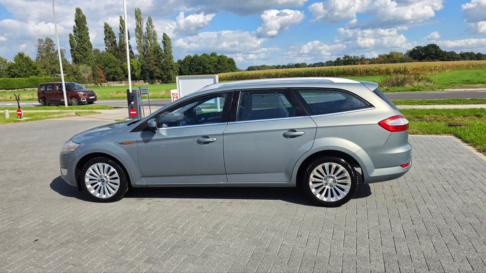 Ford mondeo 2.3 16v 160PK, Autos, Achat, Capteur de stationnement, Mondeo, Carnet d'entretien