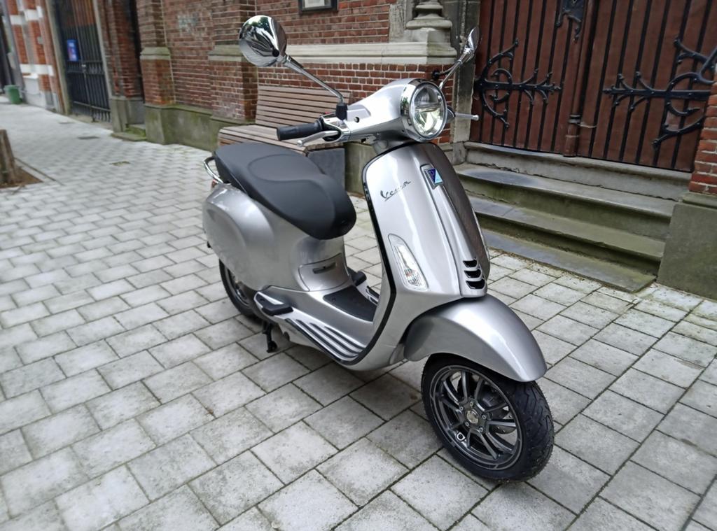 Vespa elettrica 45 km/u nieuwstaat!, Enlèvement