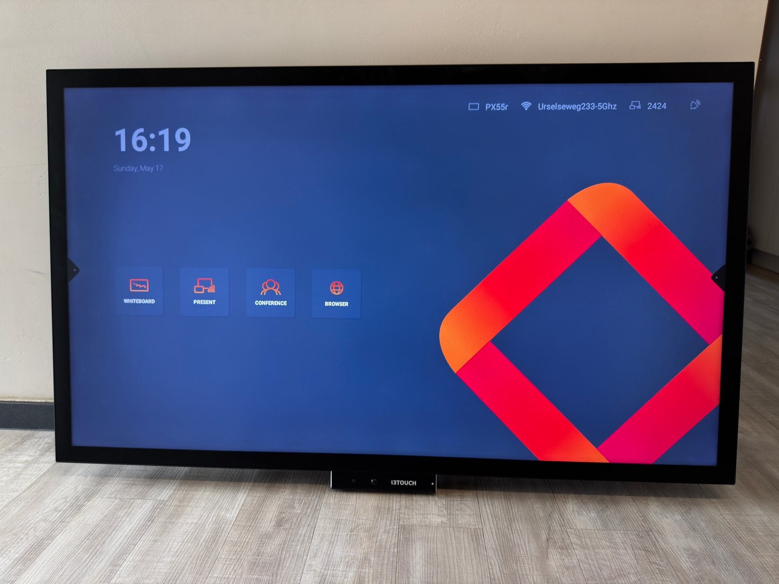 i3TOUCH PX55R, Audio, Tv en Foto, Televisies, 50 Hz, LCD, Zo goed als nieuw, 100 cm of meer