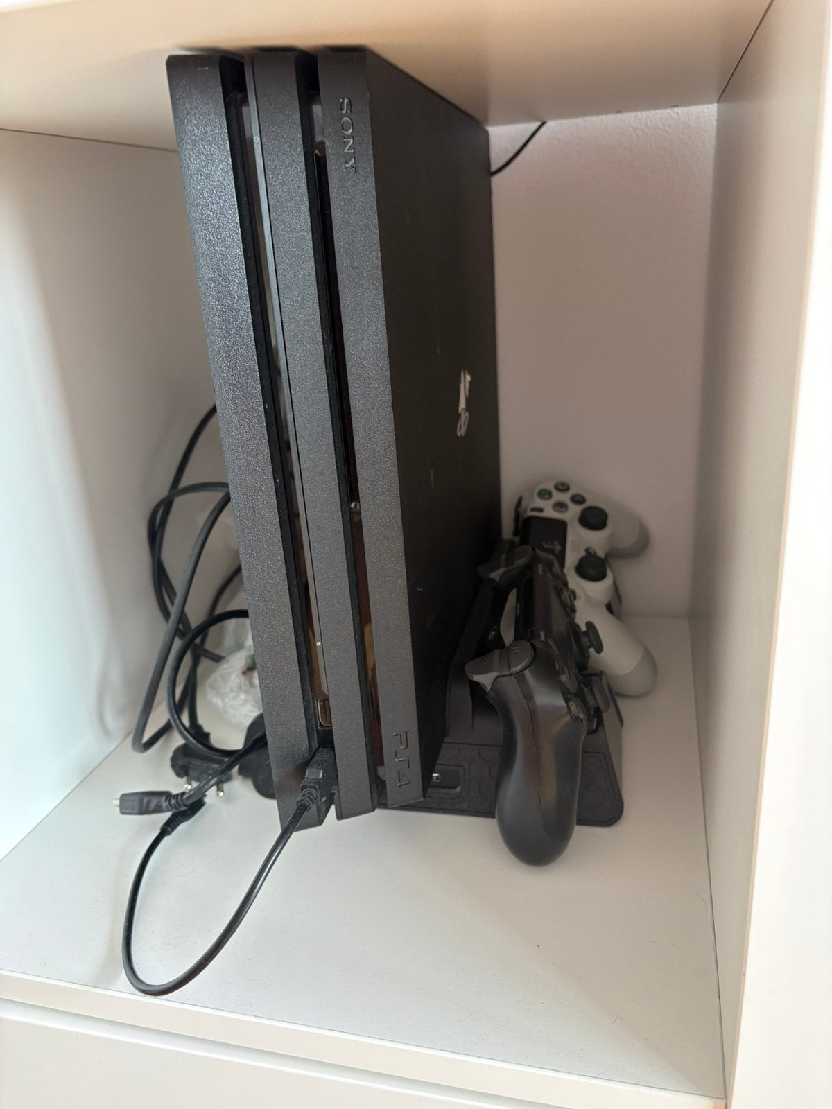 PS4 Pro avec 10 jeux, Enlèvement ou Envoi, Utilisé, Autres genres