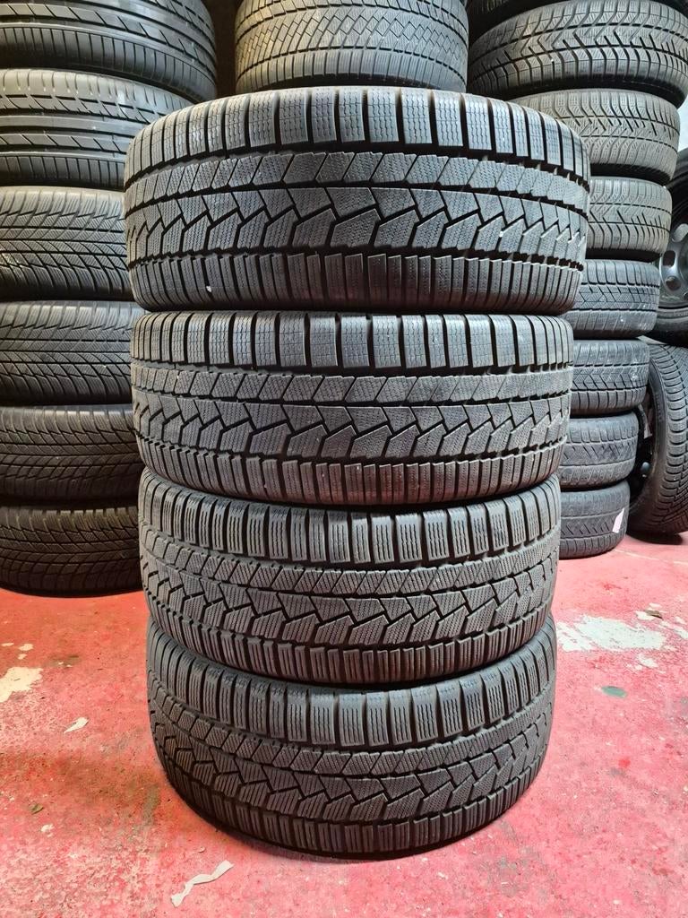 4 pneus NEUF Continental 225/55/18 étoilée M0, Enlèvement, Neuf