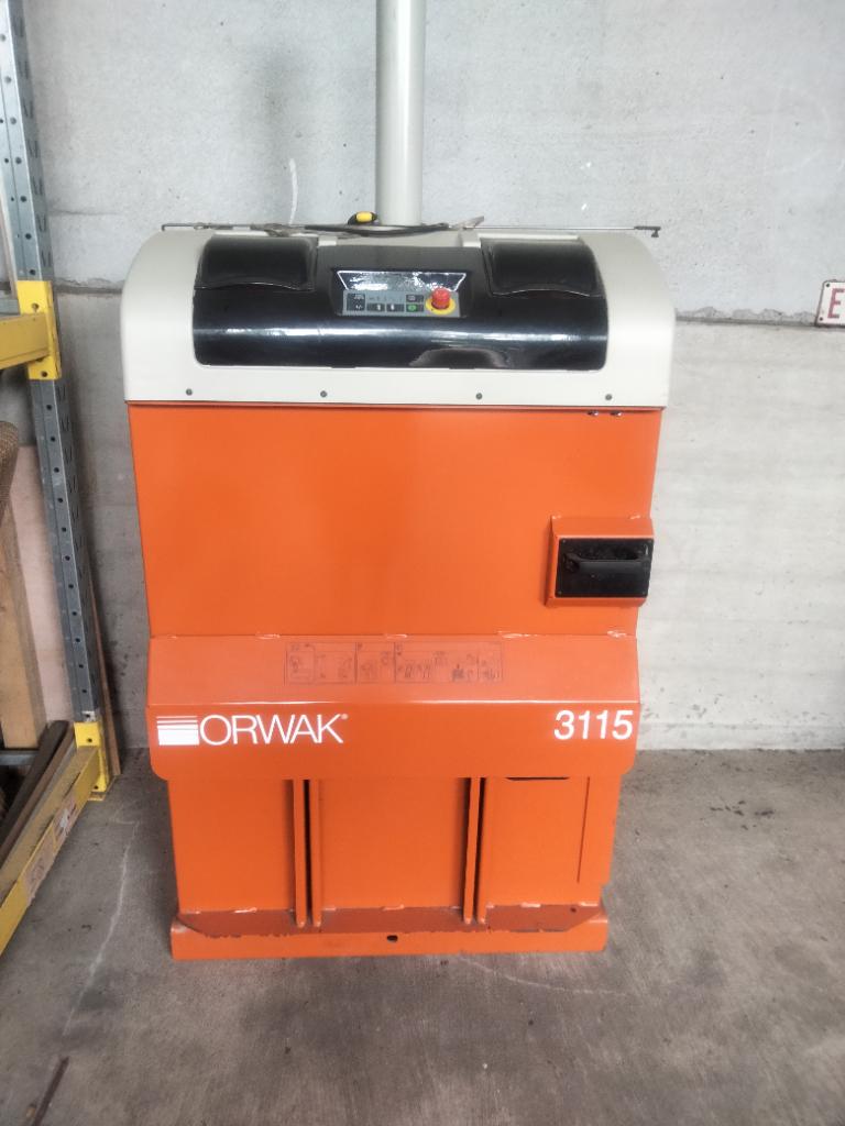 Presse carton et plastique, Enlèvement, Utilisé, Bureau