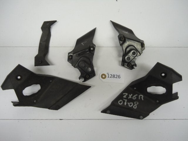 ZX6R 2007 - 2008 Kawasaki Cover Cover over demper D1-13350
