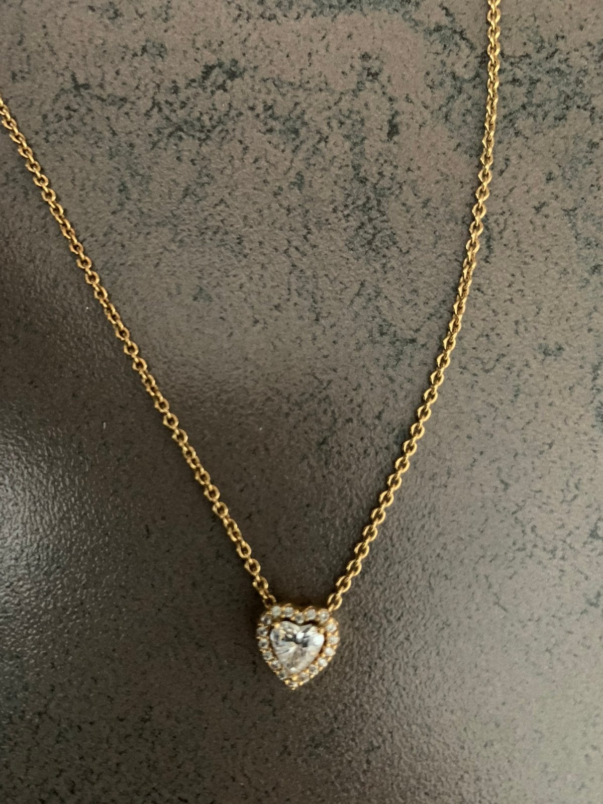 PANDORA halsketting met geschenkdoos, Handtassen en Accessoires, Ophalen of Verzenden, Zo goed als nieuw