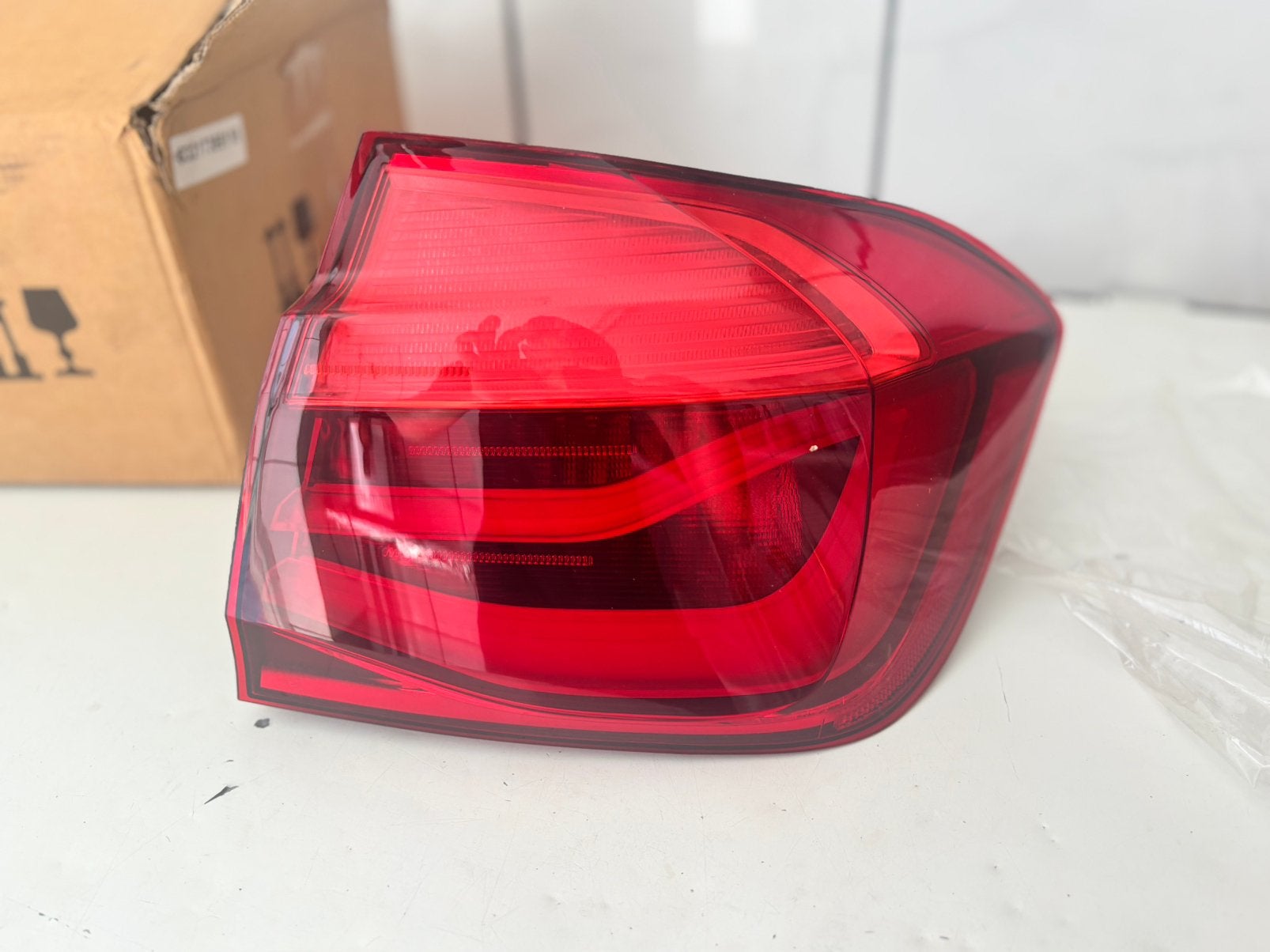 Feux arriere droit BMW F30 serie 3 LCI, Enlèvement ou Envoi, BMW