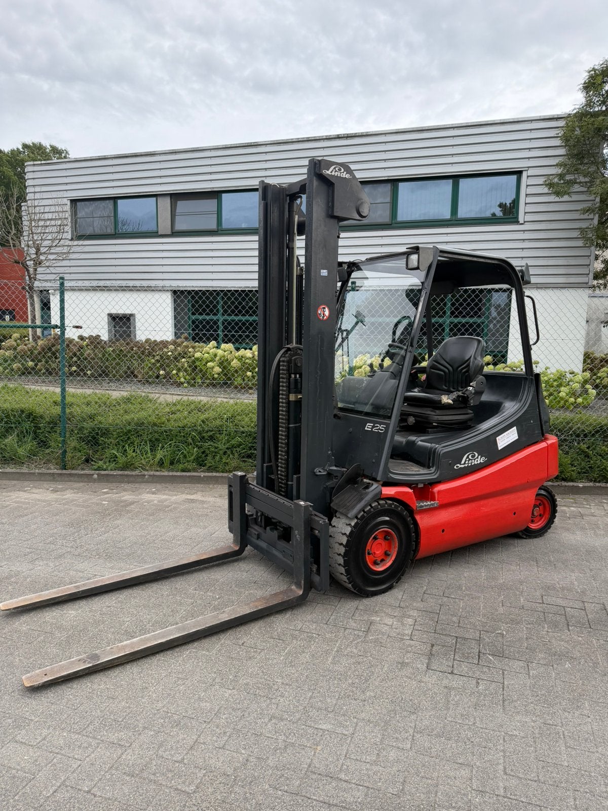 Linde e25 elektrische heftruck, Zakelijke goederen, 2000 tot 3000 kg, Ophalen, Elektrisch, Heftruck