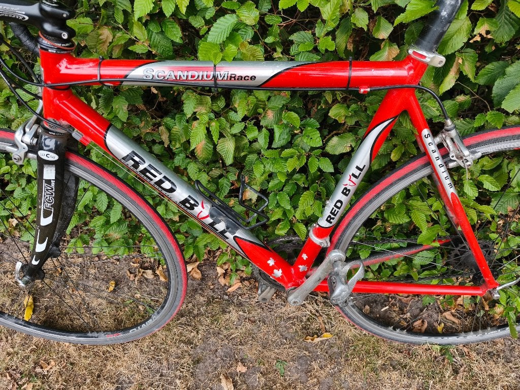 Koersfiets Red Bull Scandium met Campagnolo Chorus, Fietsen en Brommers, Gebruikt, 26 inch, 49 tot 53 cm, 15 tot 20 versnellingen