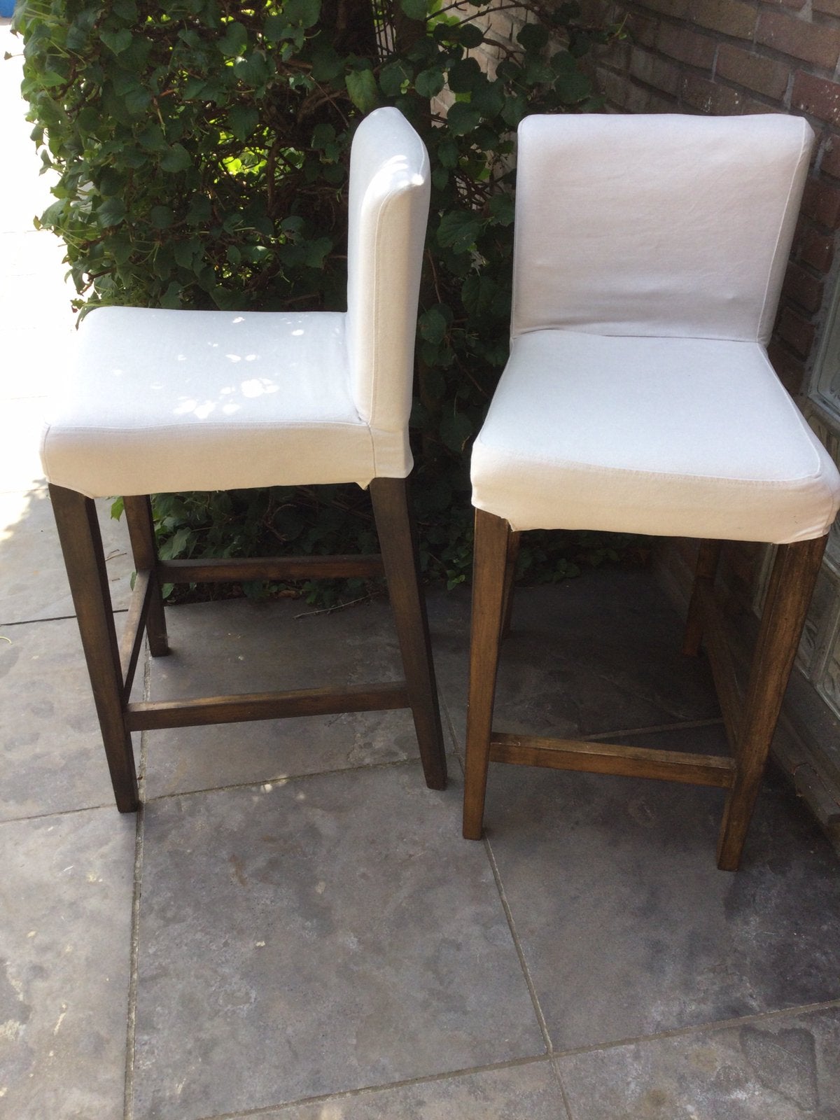, 2 houten stoelen en 4 andere met wat beschadigingen, Ophalen of Verzenden, Zo goed als nieuw
