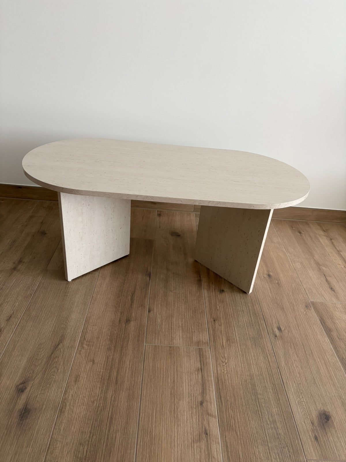 Salon tafel ovaal rond travertine steen look, Huis en Inrichting, Ophalen, Zo goed als nieuw, Ovaal
